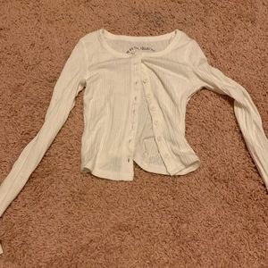 Super cute button up long sleeve